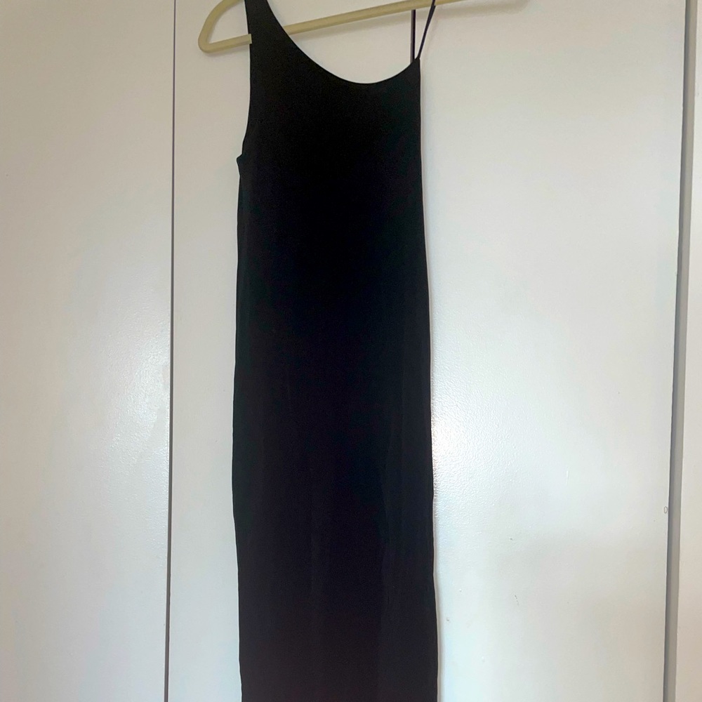 HM black midi one shoulder classic dress size 4